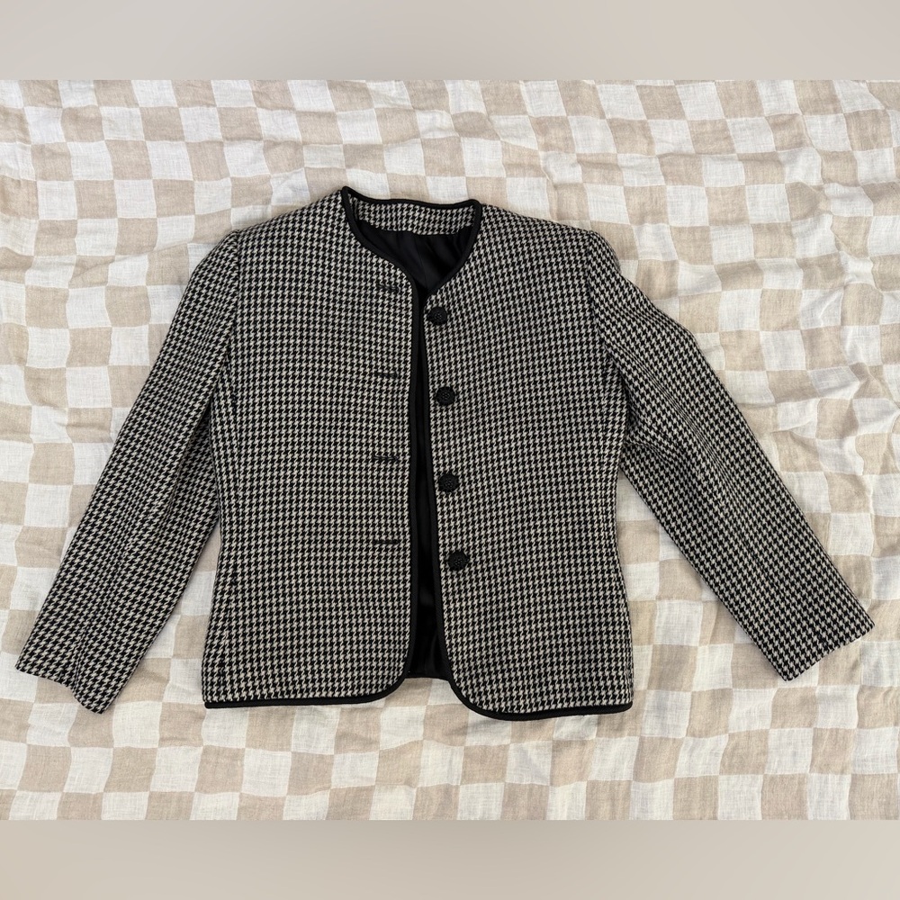 Vintage Burberry Black and White Houndstooth Blazer Jacket